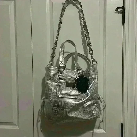 NWOT Metallic Silver Rare Poppy Vintage Y2K Coach Bag Great for Travel - Picture 1 of 14